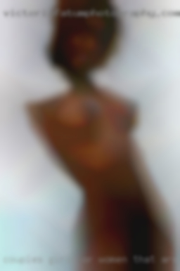Couples girls or women that are open minded in Farmville VA.