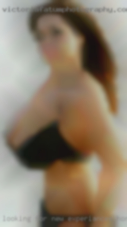 Looking for new experiances horny in life from Northwest Indiana.